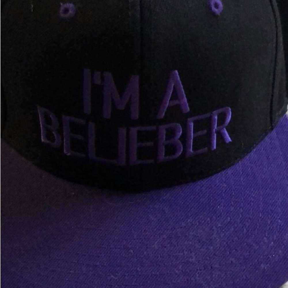 I'M A BELIEBER Black & Purple Snapback Hat